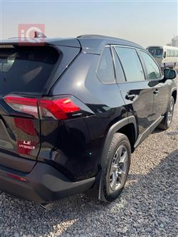 تۆیۆتا ڕاڤ 4